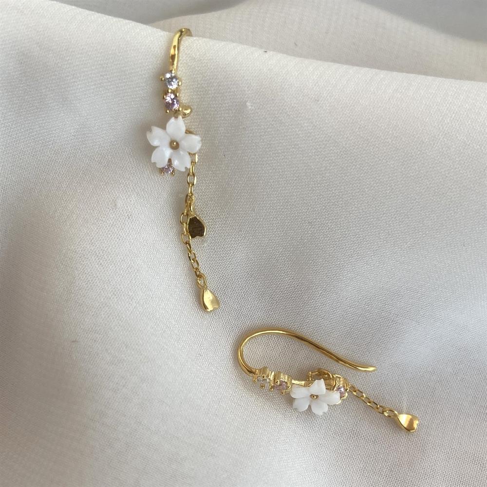 KüpeSaçaklı Çiçek Kanca Küpe Gold