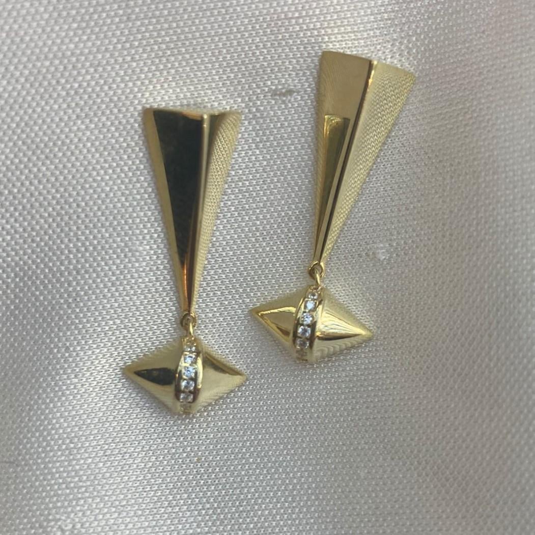 KüpeUzun Geo Piramit Küpe Gold
