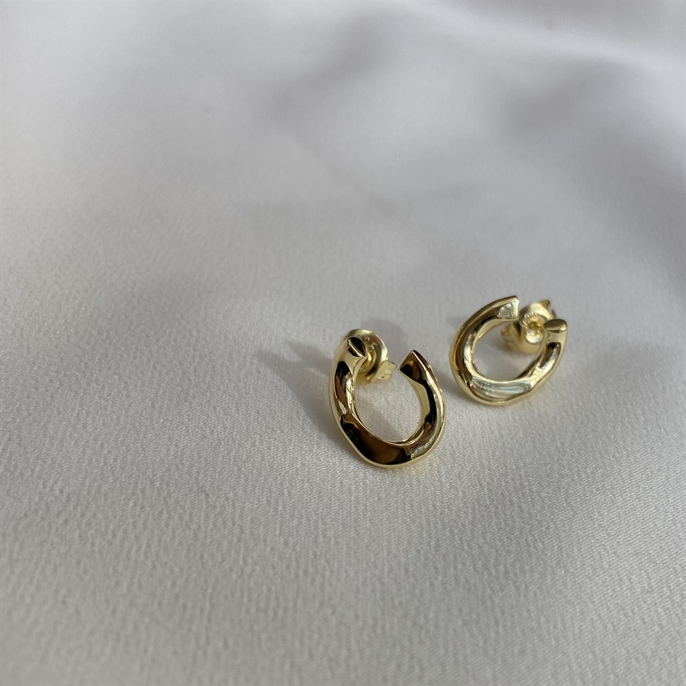 KüpeYarım Zincir Halkası Küpe Gold