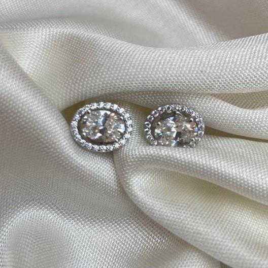 KüpeYuvalı Oval Taş Pin Küpe Rodyum 
