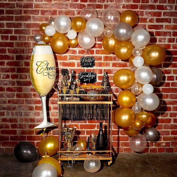 Kadeh Gold Gümüş Beyaz Zincir Balon Seti