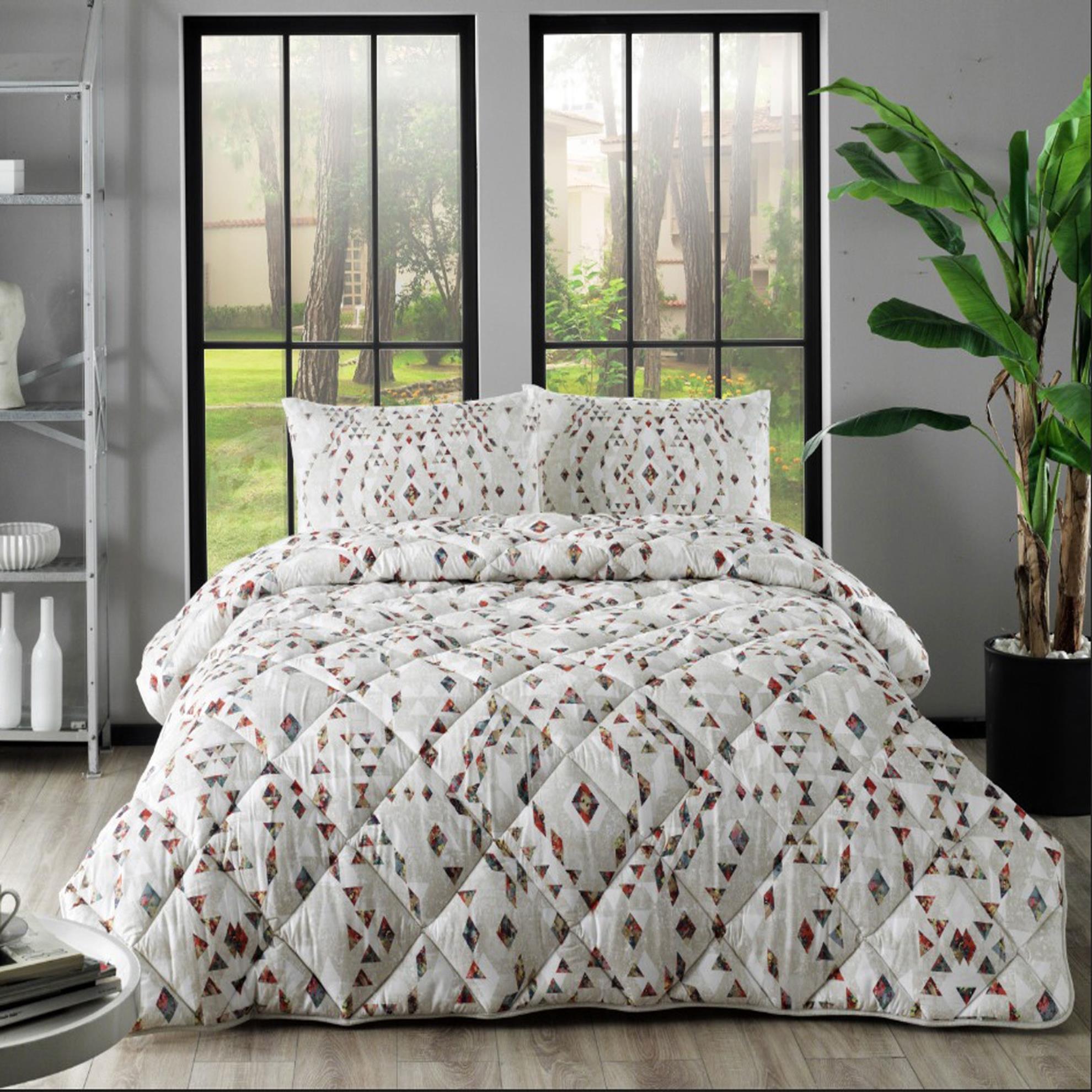 Taç Joan Çi̇ft Ki̇şi̇li̇k Yorgan Seti̇ Bej