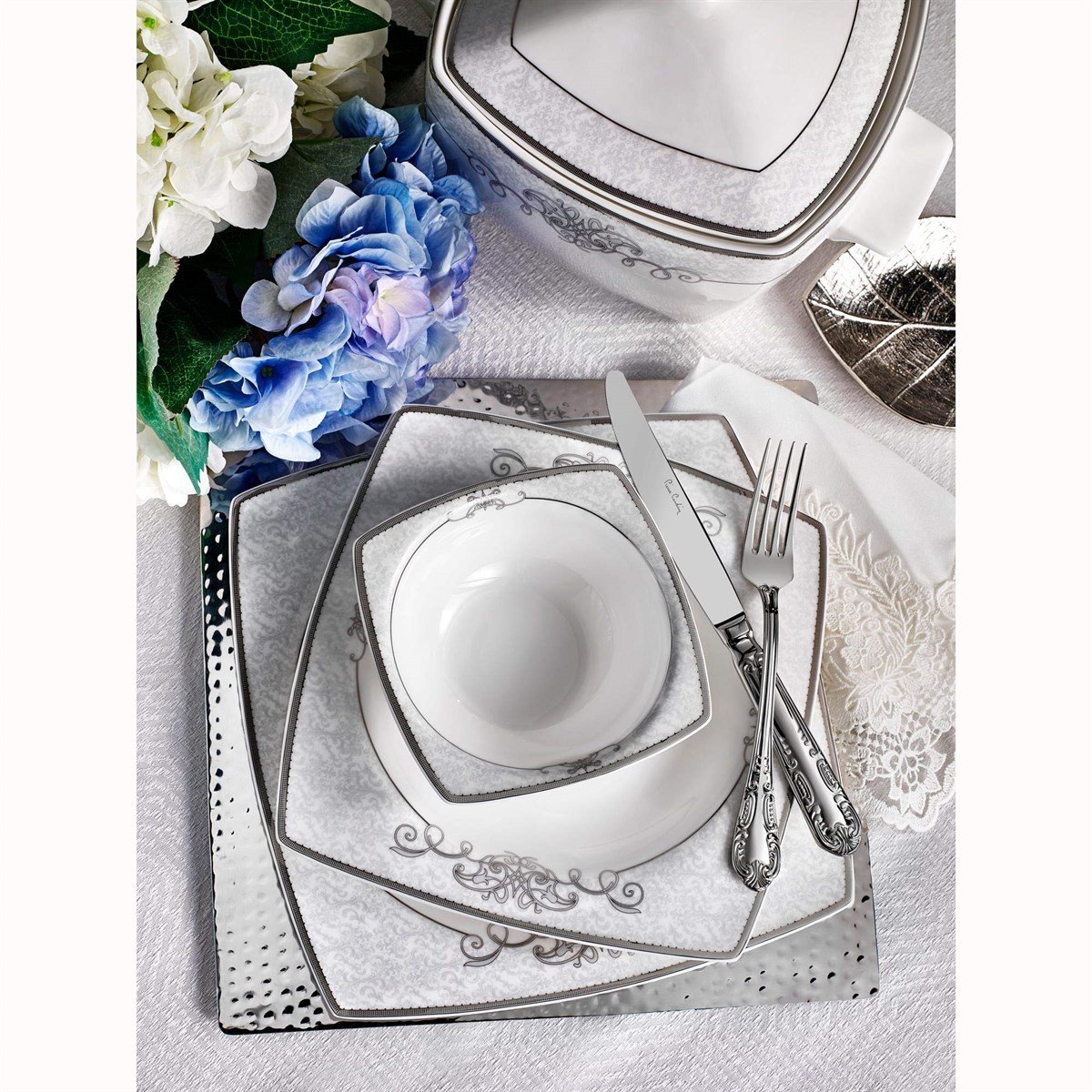 PİERRE CARDİN 60 PARÇA YEMEK TAKIMI SANDRAYemek Takımları