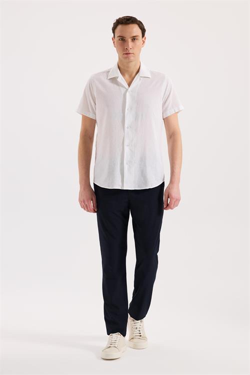 Beyaz Rahat Kalıp - Comfort Fit Gömlek Klasik Yaka