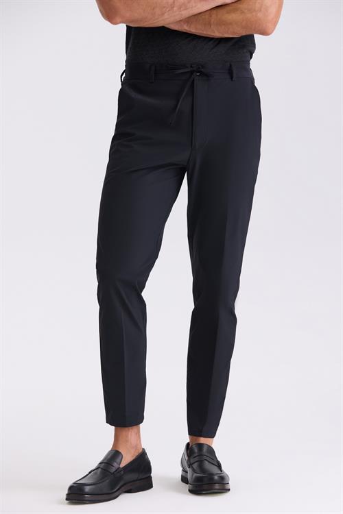 Siyah Comfort Fit Beli Lastikli Spor Jogger Pantolon