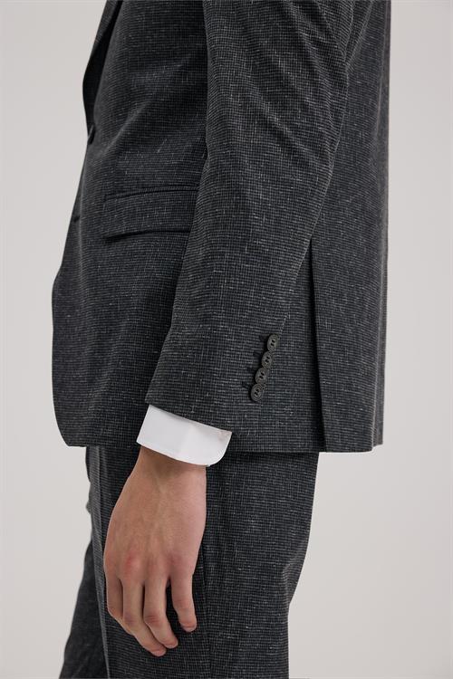 Lacivert Dar Kalıp - Slim Fit Takım Elbise Sivri Yaka