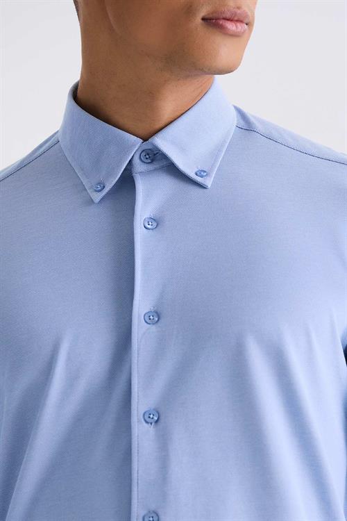 Mavi Comfort Fit Yaka Düğmeli Gömlek