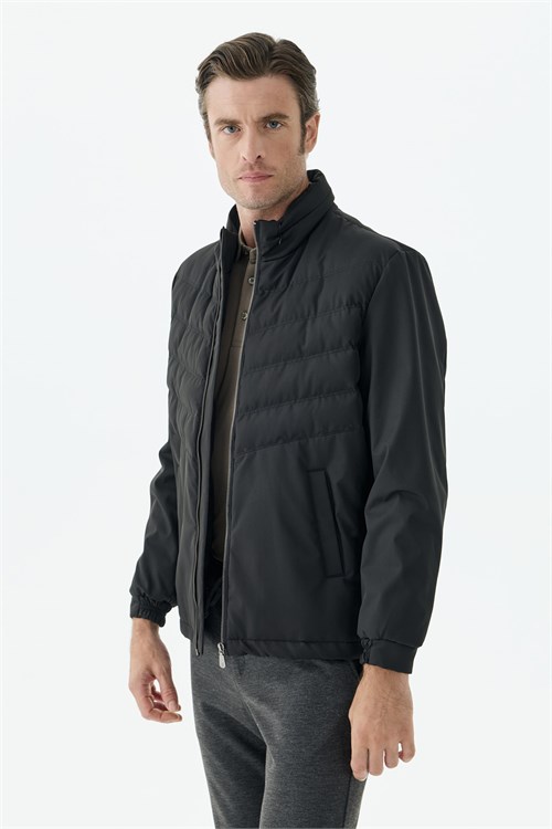 Siyah Comfort Fit Dik Yaka Spor Mont Mont