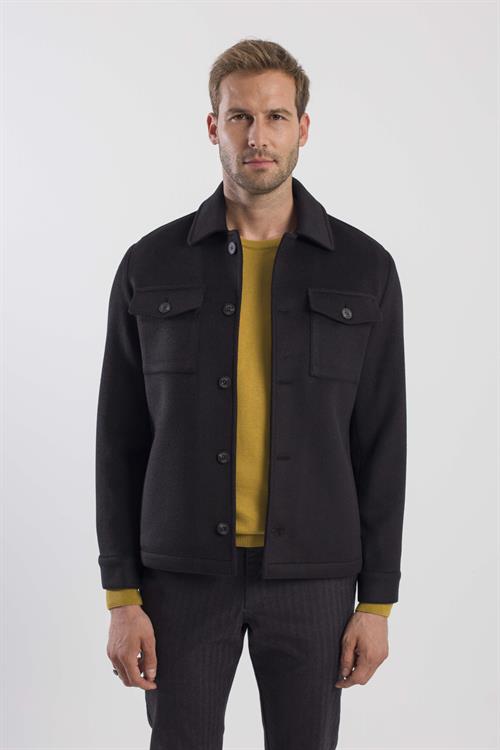 Siyah Comfort Fit Bebe Yaka Yünlü Mont