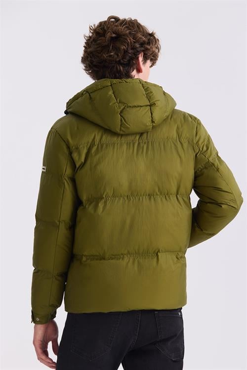 Haki Comfort Fit Kapüşonlu Kışlık Mont