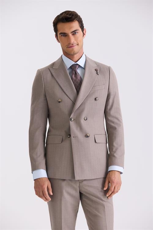 Bej Slim Fit Sivri Yaka Çizgili Kruvaze Takım Elbise