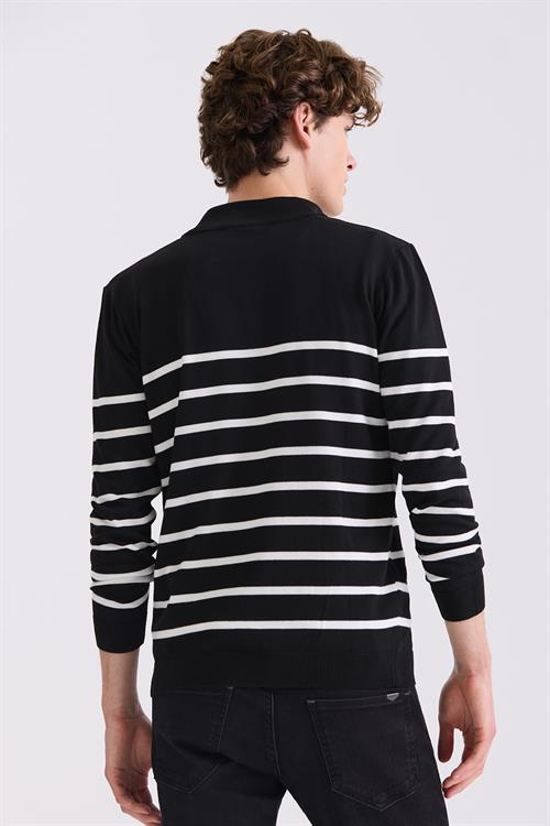 Siyah Slim Fit Yarım Balıkçı Triko Kazak