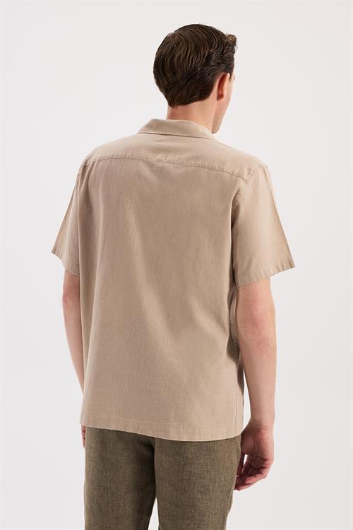 Bej Rahat Kalıp - Comfort Fit Gömlek Klasik Yaka