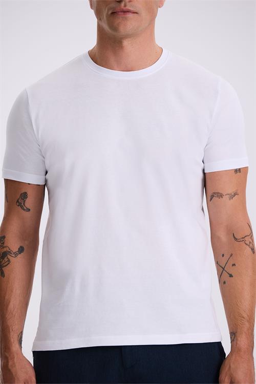Beyaz %100 Pamuk Slim Fit Bisiklet Yaka Basic T-Shirt