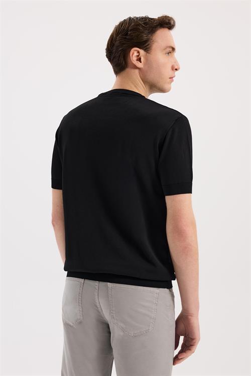 Siyah Dar Kalıp - Slim Fit T-Shirt Bisiklet Yaka