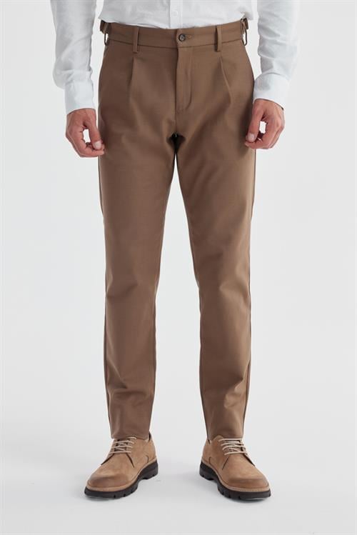 Taba Comfort Fit Çift Pileli Beli Tokalı Pamuklu Kanvas Pantolon