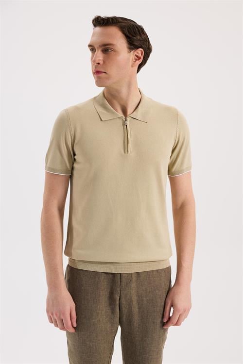 Bej Dar Kalıp - Slim Fit T-Shirt Polo Yaka Fermuarlı