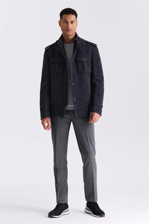 Koyu Lacivert Slim Fit Hakim Yaka Apoletli Desenli Spor Kaşe Kaban