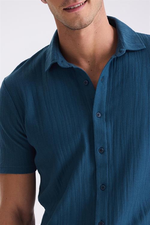 Lacivert Slim Fit Düğmeli Gömlek Yaka T-Shirt