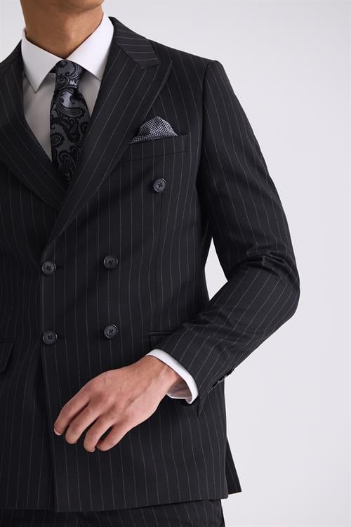 Siyah Slim Fit Sivri Yaka Çizgili Kruvaze Takım Elbise