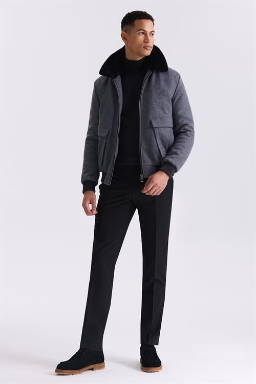 Gri Regular Fit Yaka Kürklü Kışlık Şişme Mont