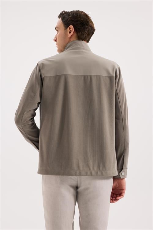 Bej Rahat Kalıp - Comfort Fit Mont Hakim Yaka