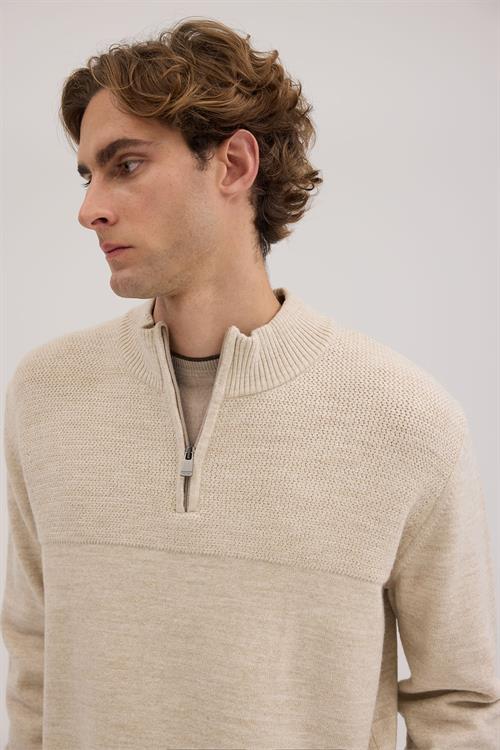 Bej Slim Fit Fermuarlı Triko Kazak
