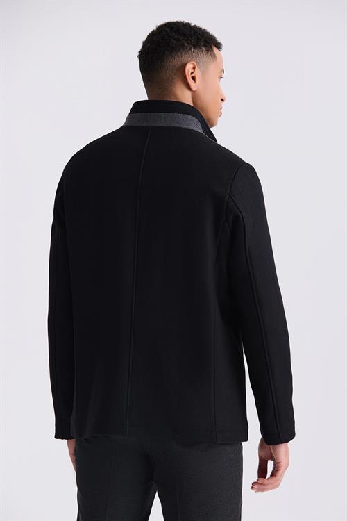 Siyah Regular Fit Hakim Yaka Yünlü Spor Kaban