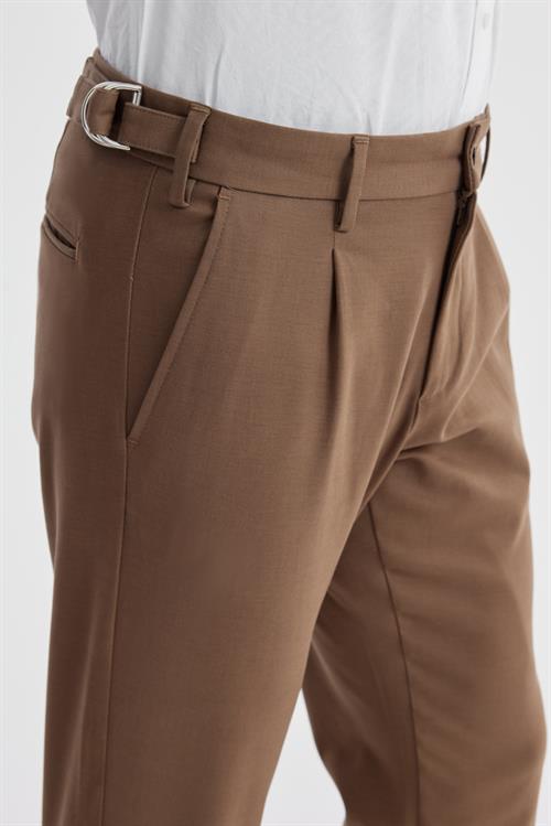 Taba Comfort Fit Çift Pileli Beli Tokalı Pamuklu Kanvas Pantolon