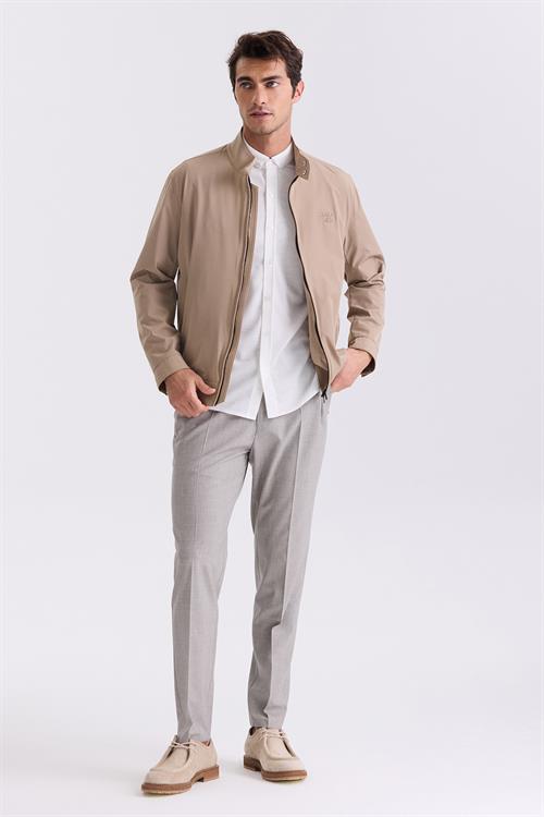 Bej Comfort Fit Dik Yaka Önü Fermuarlı Mevsimlik Mont