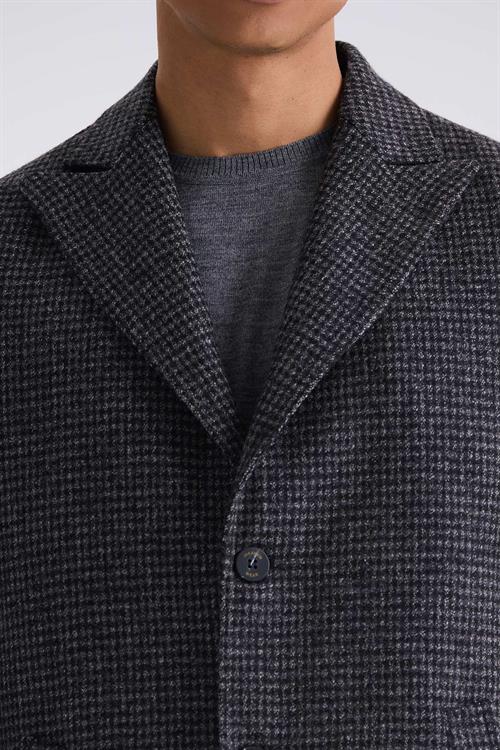 Siyah Comfort Fit Sivri Yaka Kareli Desenli Yünlü Kaşe Kaban