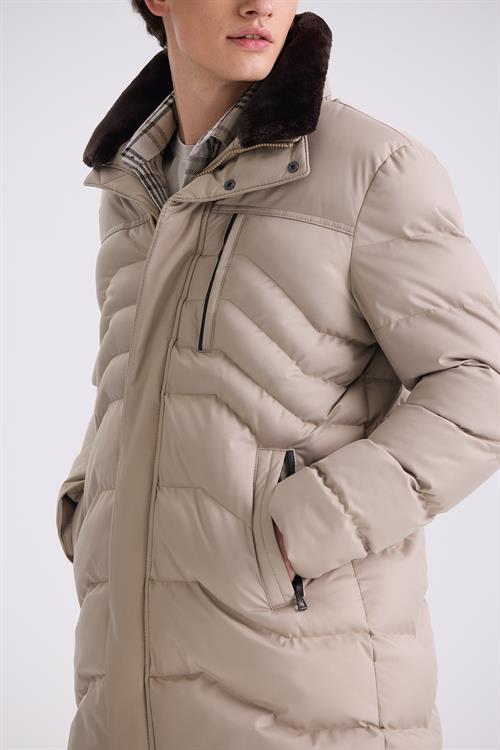 Vızon Regular Fit Yaka Kürklü Kışlık Mont Mont