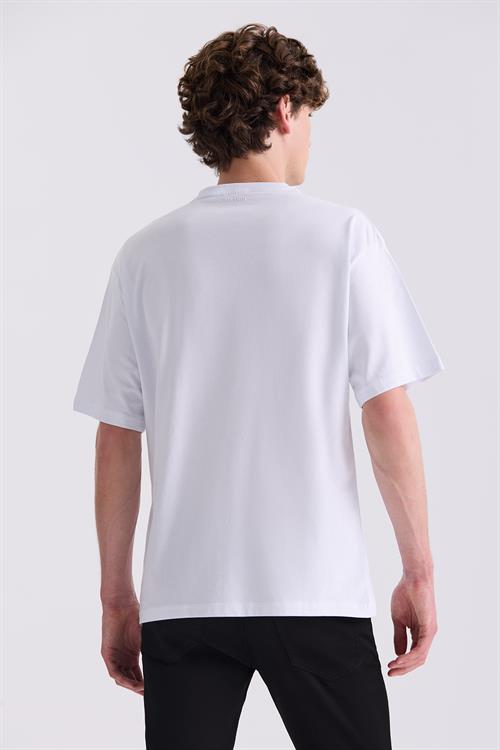 Beyaz Over Size Yazı Baskılı Bisiklet Yaka T-Shirt