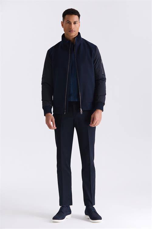 Lacivert Regular Fit Hakim Yaka Fermuarlı Kışlık Mont