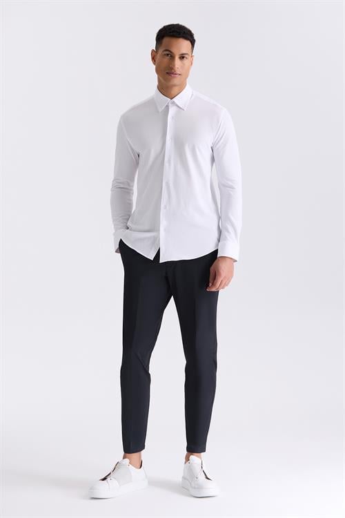 Beyaz Comfort Fit Yaka Düğmeli Gömlek