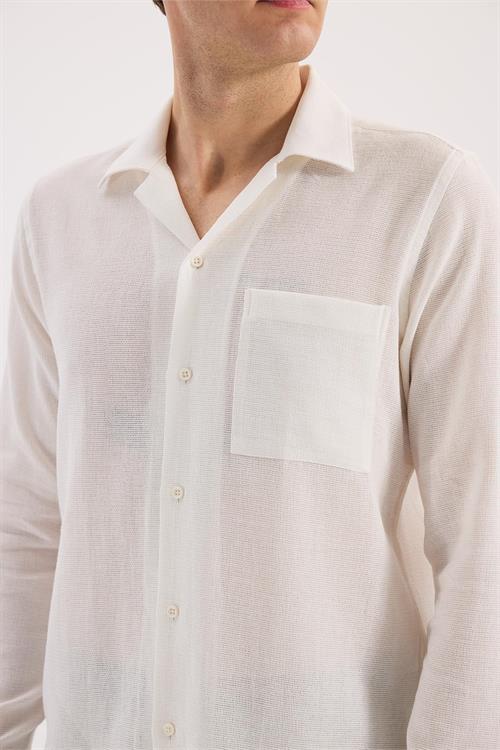 Beyaz Rahat Kalıp - Comfort Fit Gömlek Apaş Yaka