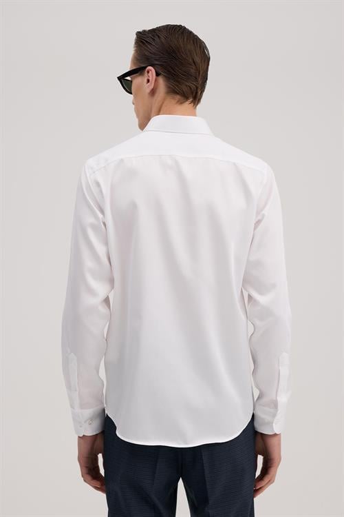 Beyaz Comfort Fit %100 Pamuk Ütü Gerektirmeyen Non İron Gömlek