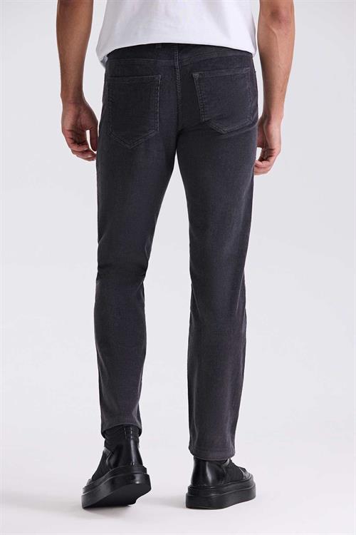 Gri Regular Fit Likralı Pamuklu Kadife Pantolon