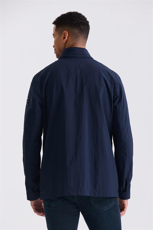 Parlament Comfort Fit Dik Yaka Mevsimlik Spor Mont