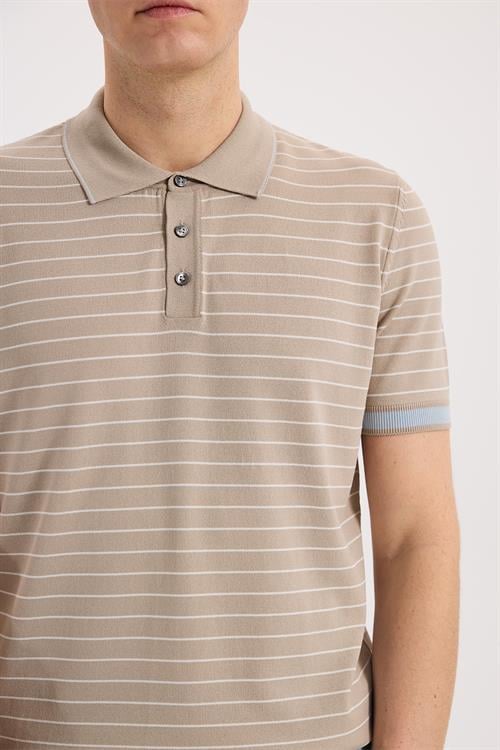 Bej Dar Kalıp - Slim Fit T-Shirt Polo Düğmeli