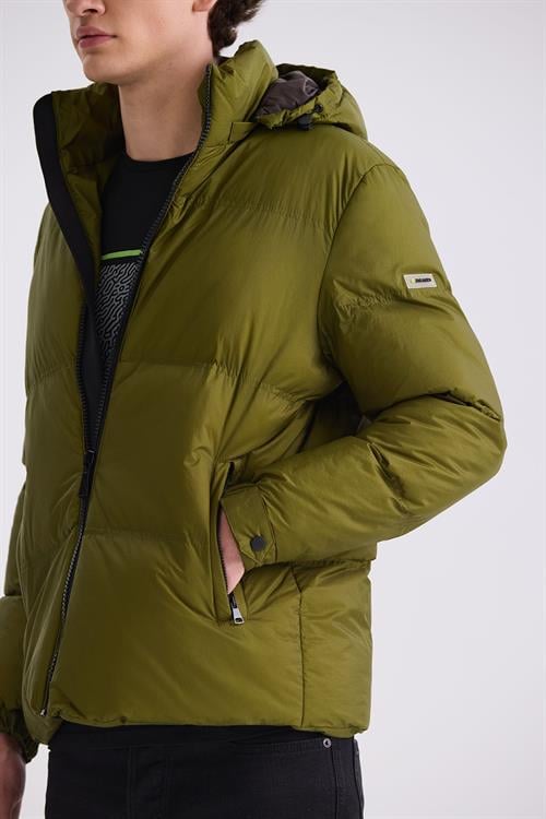 Haki Comfort Fit Kapüşonlu Kışlık Mont