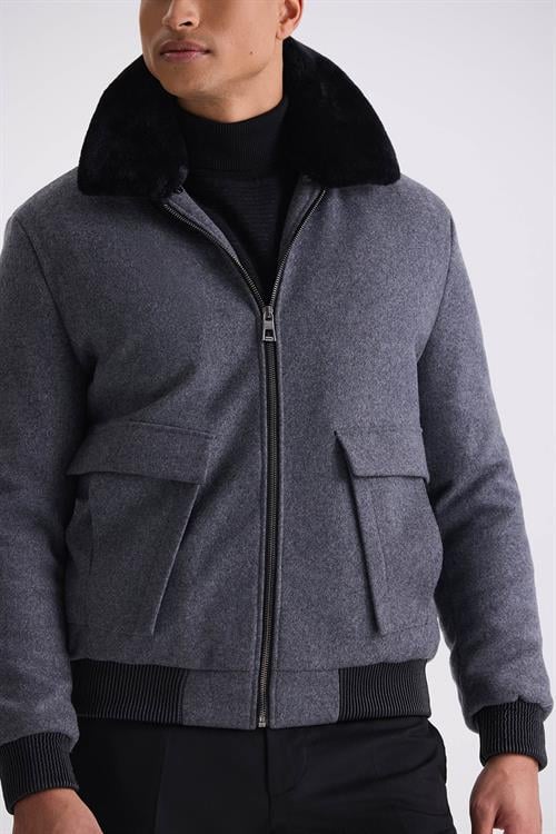 Gri Regular Fit Yaka Kürklü Kışlık Şişme Mont