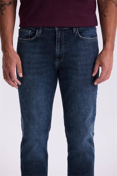 Lacivert Slim Fit Yıkamalı Eskitme Pamuklu Dar Kalıp Jean Kot Pantolon