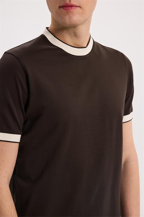 Kahve Slim Fit Bisiklet Yaka %100 Pamuk T-Shirt