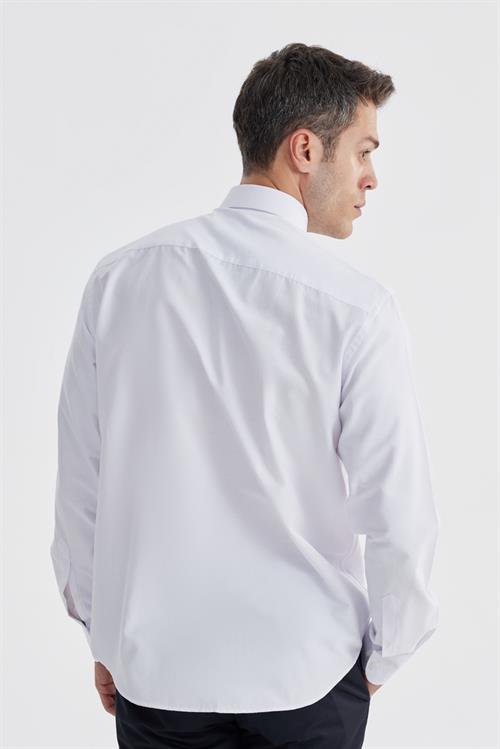 Beyaz Klasik Fit Klasik Yaka Cepli Kravatlık Gömlek