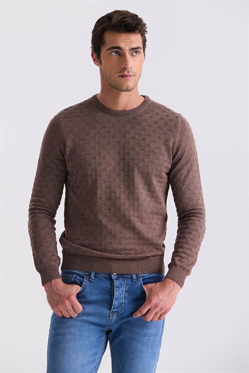 Kahve Slim Fit Bisiklet Yaka Desenli Triko Kazak