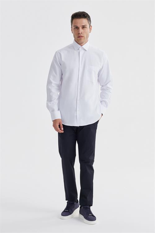 Beyaz Klasik Fit Klasik Yaka Cepli Kravatlık Gömlek