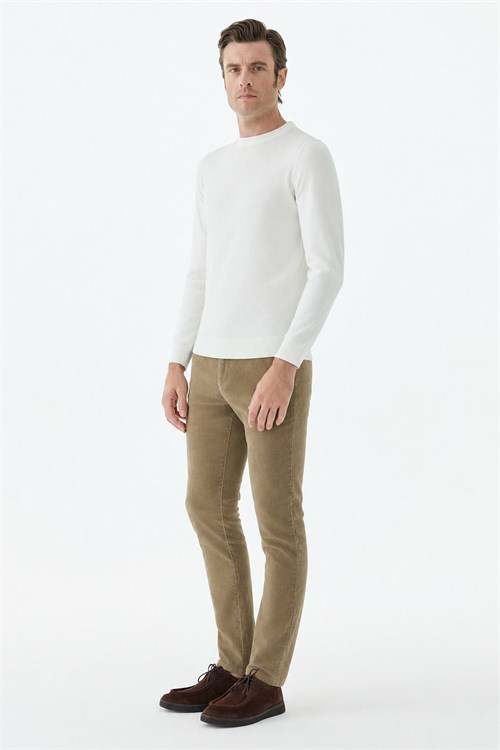 Beyaz Slim Fit Desenli Bisiklet Yaka Triko