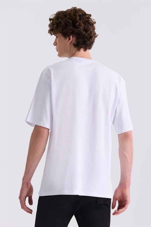 Beyaz Over Size Baskılı Bisiklet Yaka T-Shirt