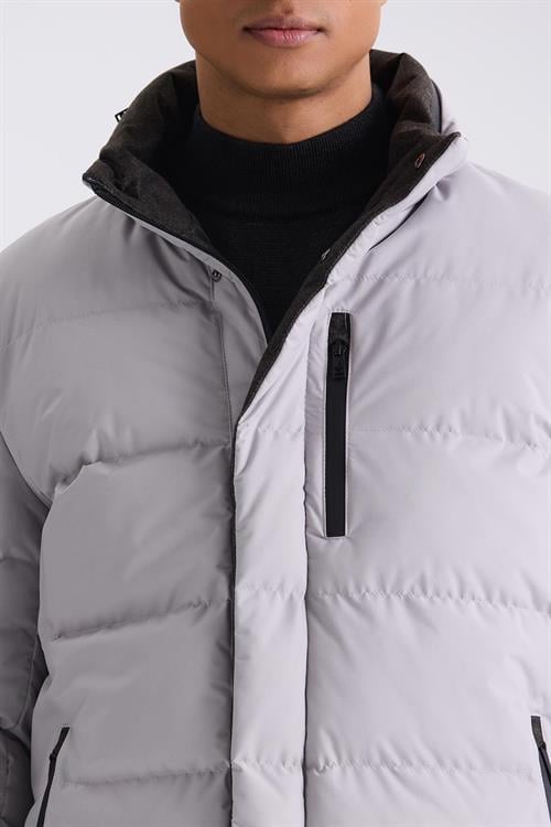 Taş Regular Fit Hakim Yaka Fermuarlı Kışlık Şişme Mont
